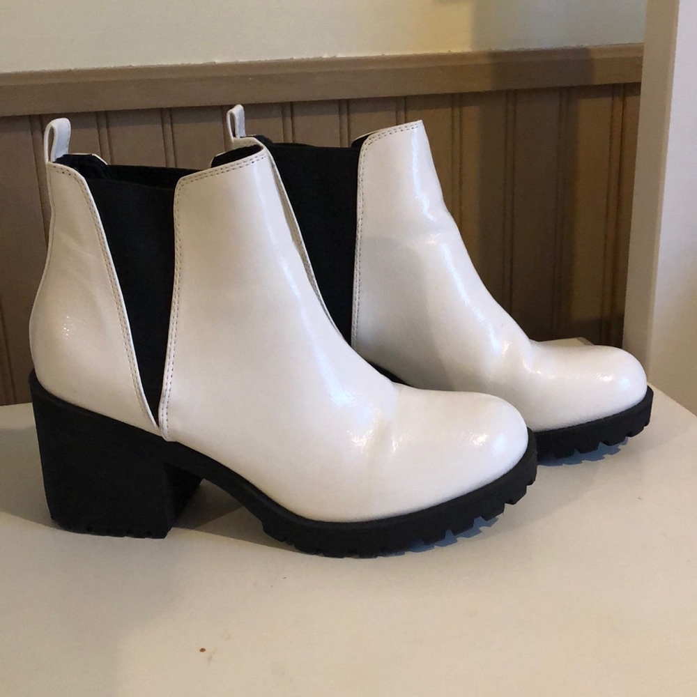 LULUS WHITE BOOTIES